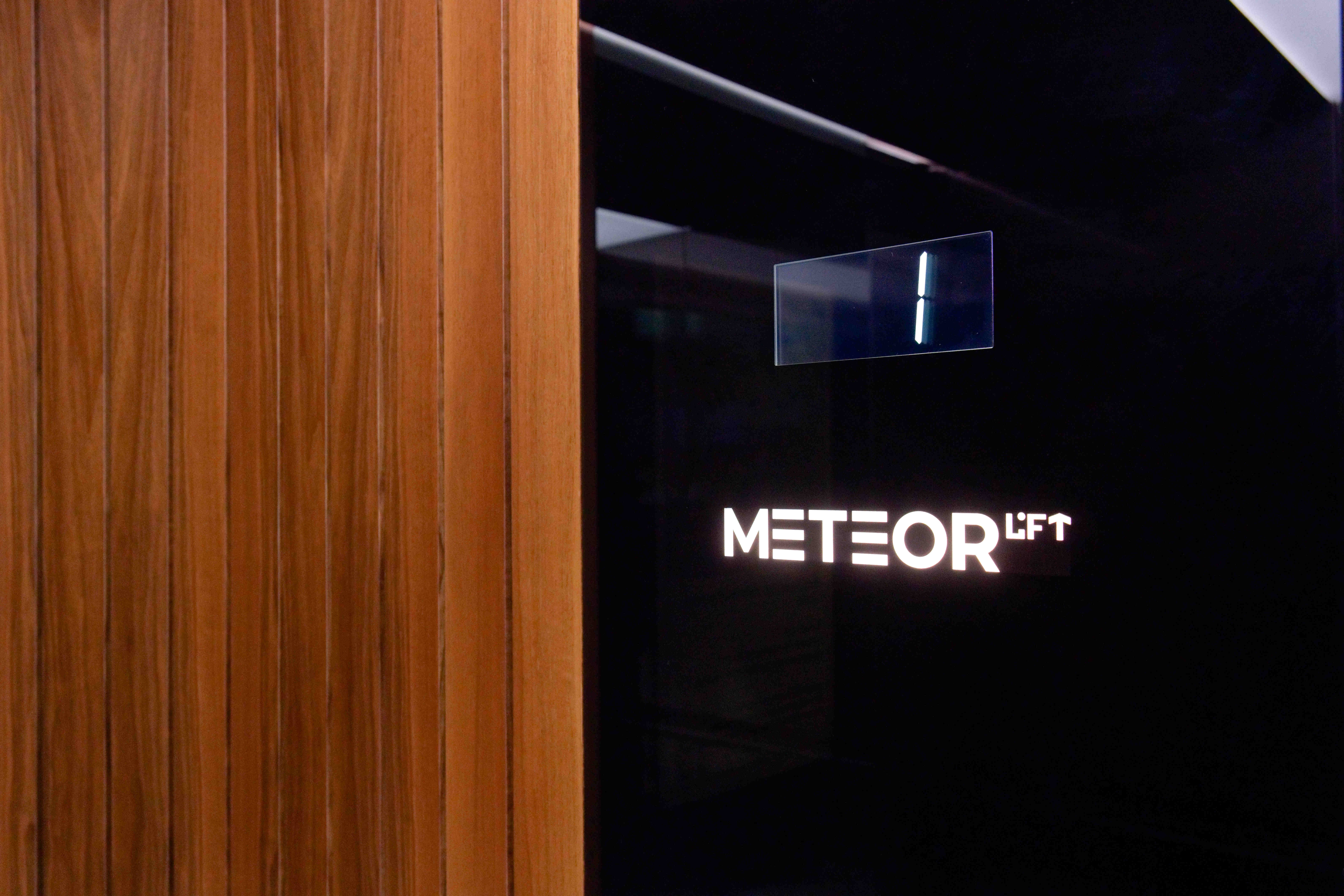 Дизайн лифтовых кабин для премиальной линейки лифтов METEOR Lift